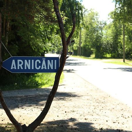 Viesu Maja Arnicani 拉加希姆斯 外观 照片
