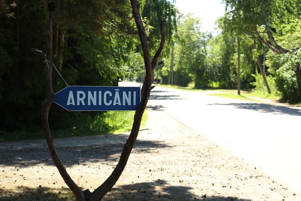 Viesu Maja Arnicani 拉加希姆斯 外观 照片